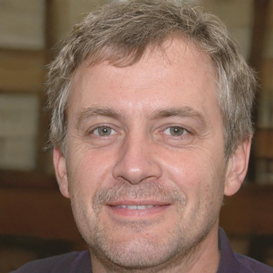 Portrait de Maxence Delacroix, expert en formation financière